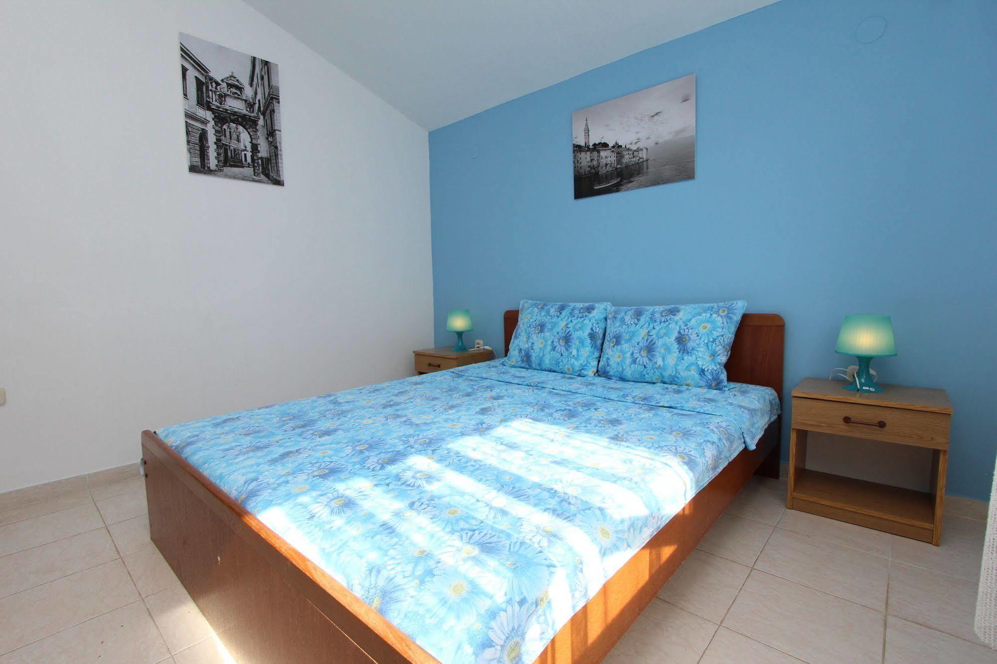 Apartments Tara Rovinj Exterior foto