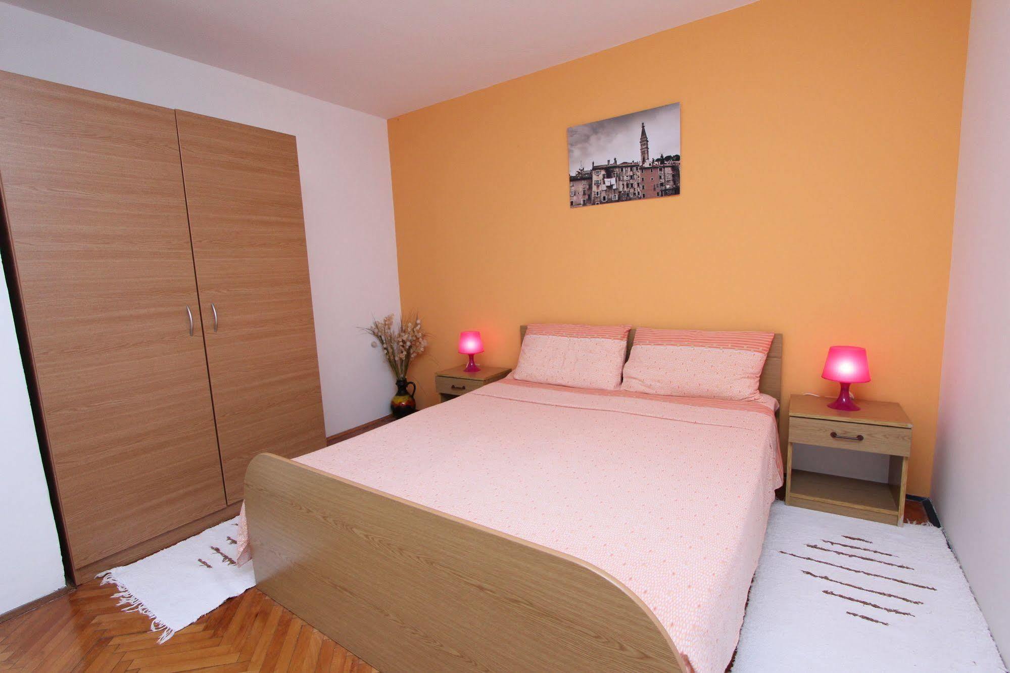 Apartments Tara Rovinj Exterior foto